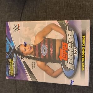 Topps Finest 2021 WWE Trading Cards